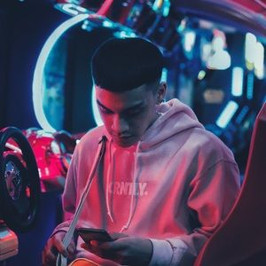 Meet your Posher, Alex